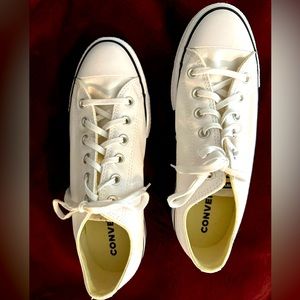 Women's Chuck Taylor All Star Lift Platform Size 10
